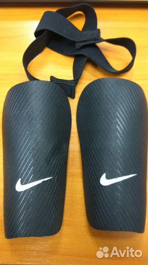 Щитки футбольные детские Nike и гетры
