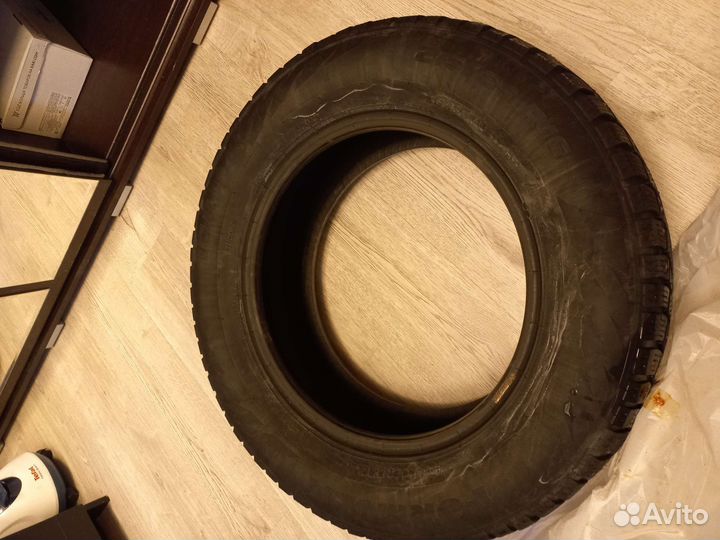 Formula Ice 215/65 R16
