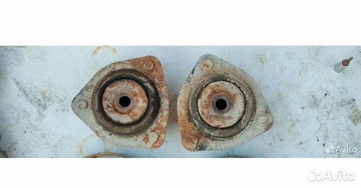 Задние опорные чашки пружины Нубира комплект