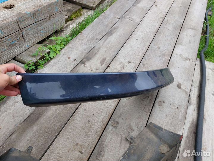 Накладка на передний бампер (клыки) на митсубиши