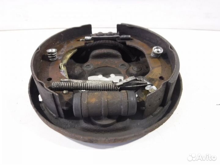 Щит опорный левый Ford Transit VI