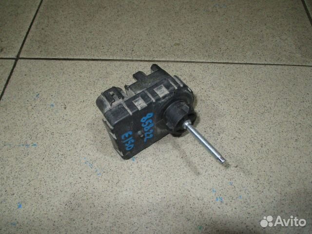 Моторчик корректора фары Toyota Corolla (E150)