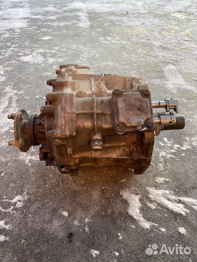 Коробка раздаточная Toyota Hilux 2kdftv 2.5