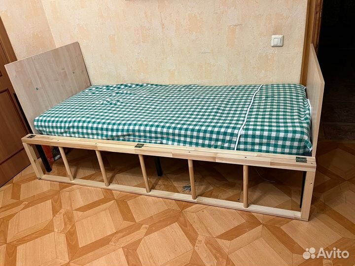 Кровать с барьером