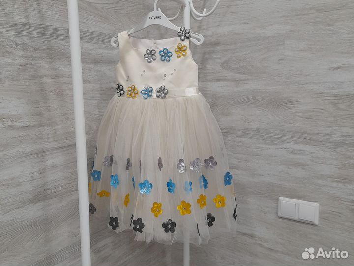 Детское нарядное платье 116