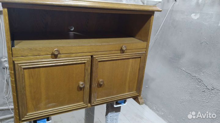 Покраска и ремонт мебели и дверей (реставрация)