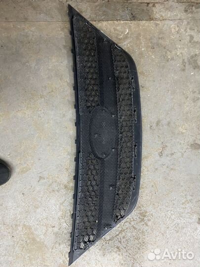 Решотка радиатора Лада ларгус