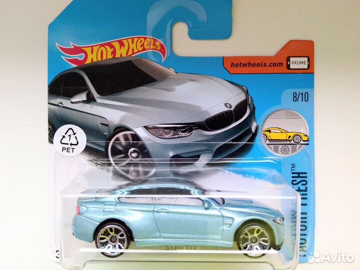 Hot wheels BMW M4 модель 1:64