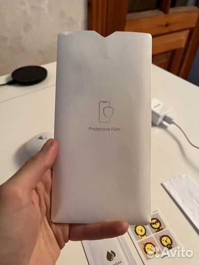 Защитное стекло на iPhone 13 mini