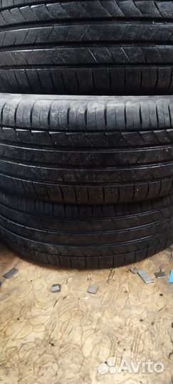 Kumho Ecsta HS52 21.5/50 R17