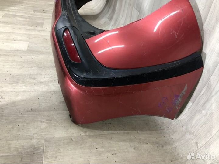 Бампер зад. toyota sienta