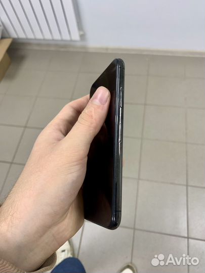 iPhone X, 64 ГБ