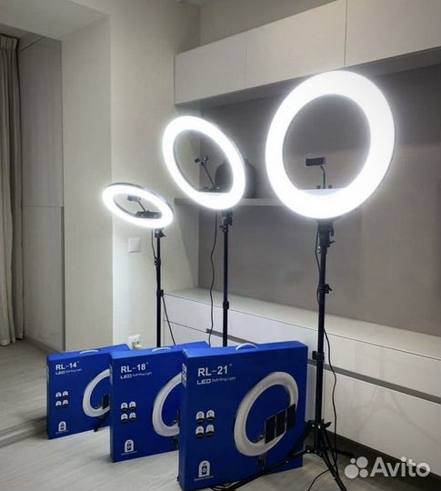 Кольцевая лампа со штативом новое