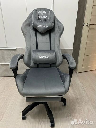 Игровое компьютерное кресло