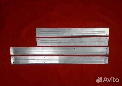 Порожки волга газ 24 3102 029салон под дверями нов