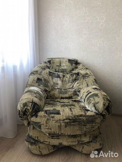 Диван