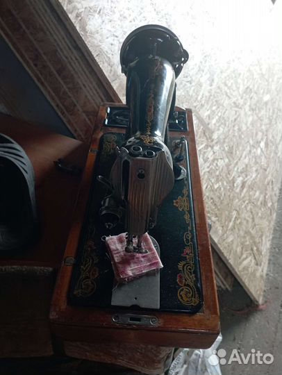 Машинка швейная класса 2 М 1965 г. в