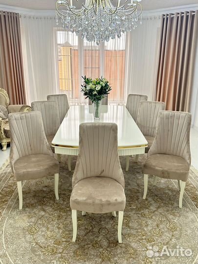 Стол кухонный