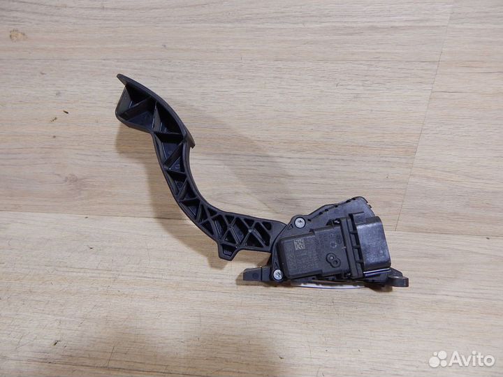 Педаль газа Ford Focus 2