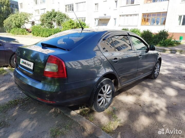 Skoda Octavia 1.6 AT, 2010, 235 600 км