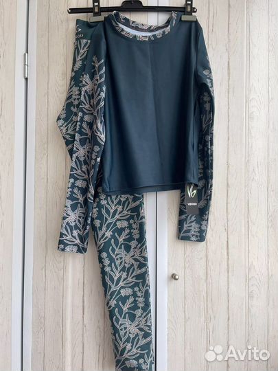 Костюм и майки для тренировок