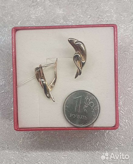 Золотые серьги 4,9 гр