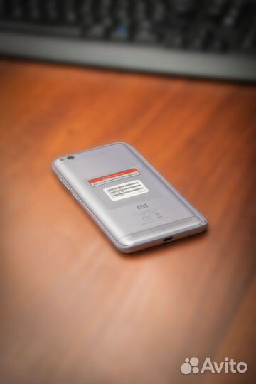 Продам смартфон Xiaomi Redmi 5A