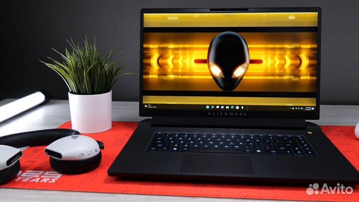 Игровой ноутбук Alienware M17
