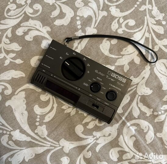 Гитарный тюнер Boss TU-60