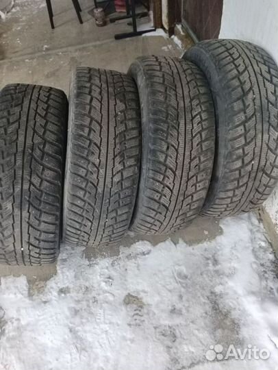 Kumho 722 215/60 R17