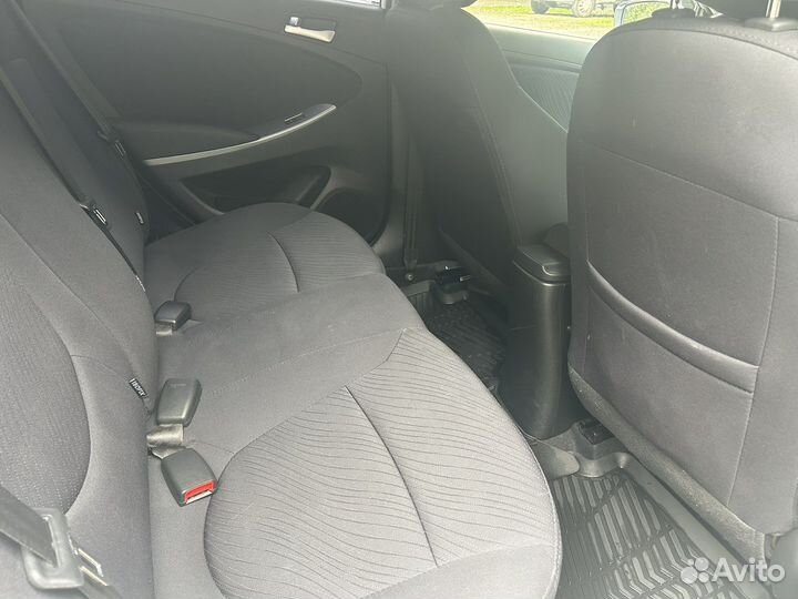 Hyundai Solaris 1.6 AT, 2015, 117 000 км