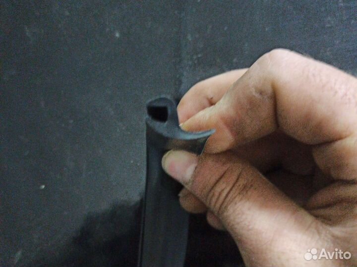 Универсальный уплотнитель лобового стекла