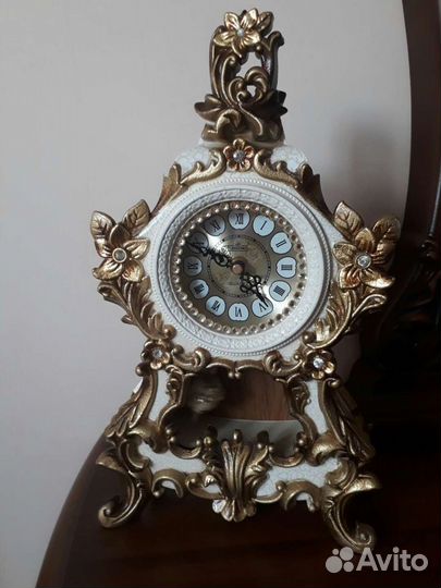 Часы накомодные