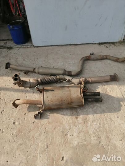 Глушитель Митсубиси каризма