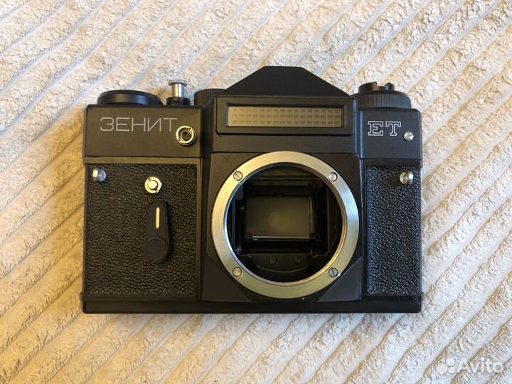 Плёночный фотоаппарат Зенит