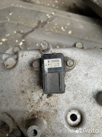 Mitsubishi Pajero Sport Коллектор впускной 3.0