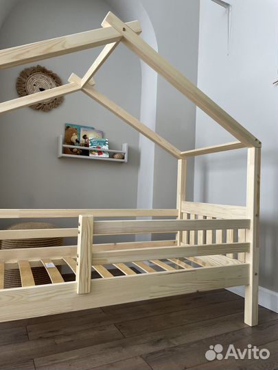 Детская кровать от 3 лет домик
