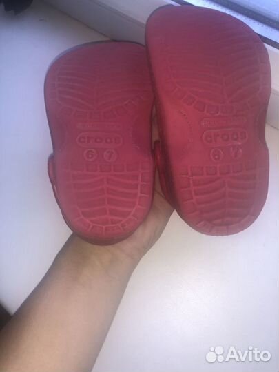 Сандали Crocs