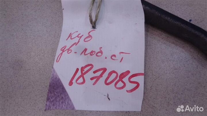 Поводок стеклоочистителя передний левый Nissan Cu