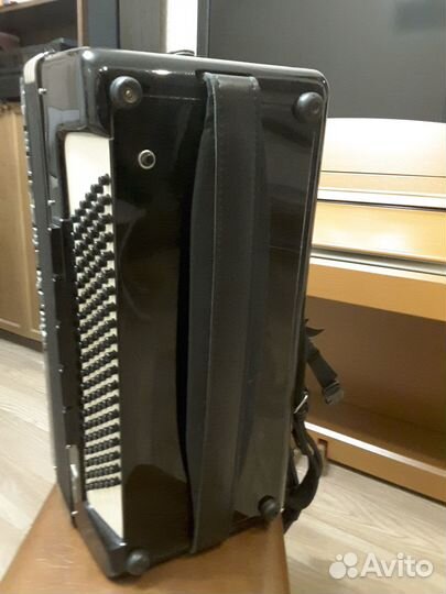 Аккордеон weltmeister S5 4/4