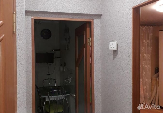 Поклейка обоев подготовка стен. Разводка электрики