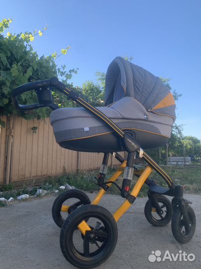 Детская коляска 3 в1