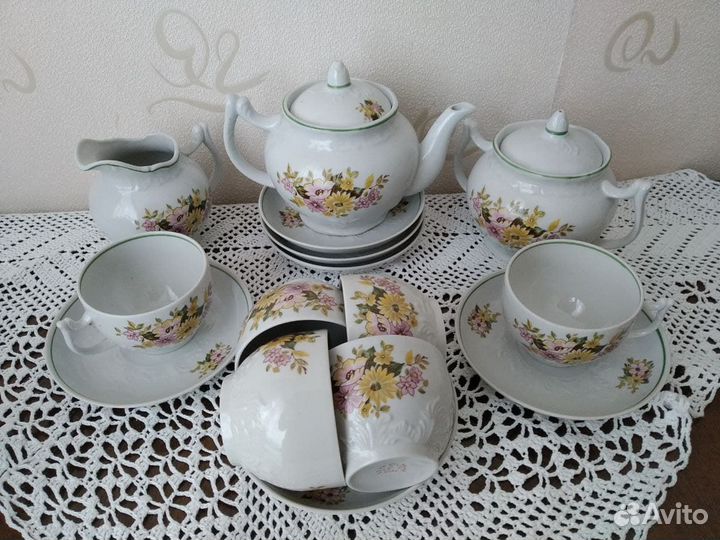 Сервизы чайный и кофейный