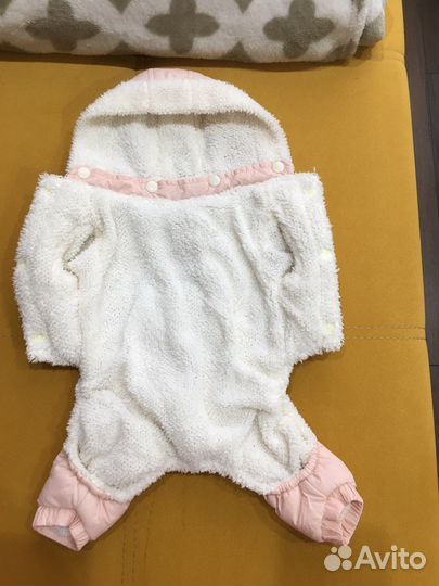 Пуховичок на маленькую собачку