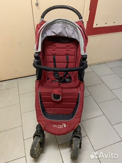 Коляска прогулочная