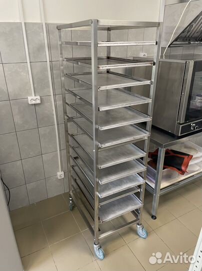 Шпилька тележка для противней