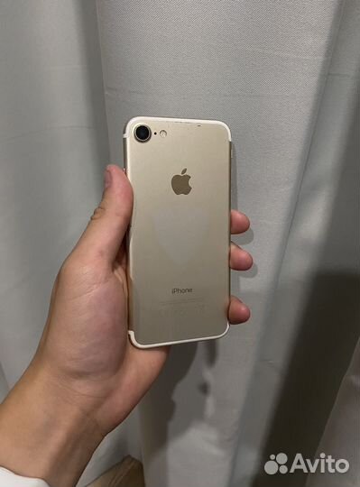 iPhone 7, 32 ГБ