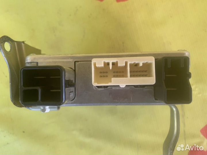 Блок управления рулевой рейкой Toyota Rav4 XA30