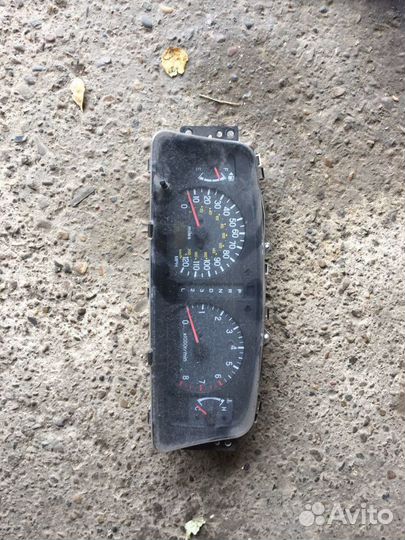 Щиток приборов mitsubishi montero sport 1