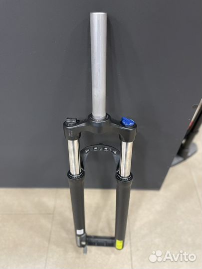 Вилка амортизационная SR suntour SF19-XCT30